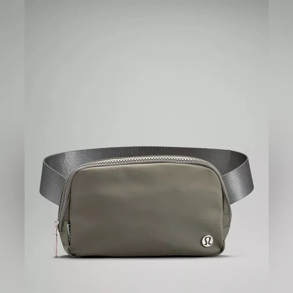🍋LULULEMON GREY SAGE Everywhere Belt Bag NWT - Picture 2 of 7